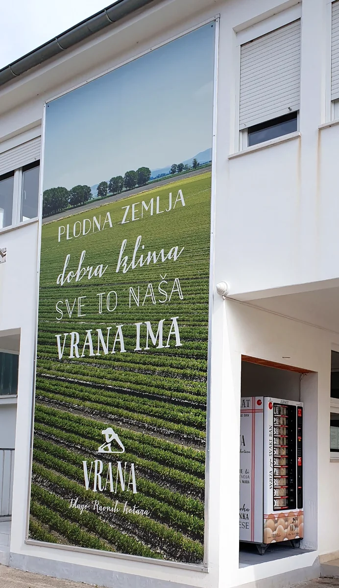 Jajomat na lokaciji Vrana
