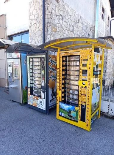 Kožnjak Honey Vending Machine and Medved Egg Vending Machine